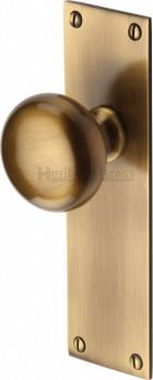 Balmoral BAL8510-AT antique brass latch bun door knobs