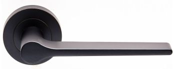 Carlisle Brass EUL020MB Velino Straight Lever Handle On Rose Matt Black