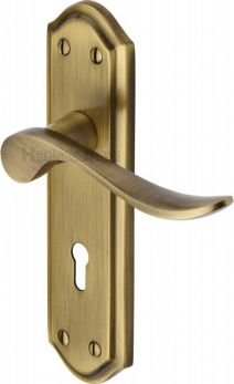 Sandown SAN1400-AT antique brass lever lock door handles