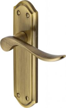 Sandown SAN1410-AT antique brass lever latch door handles